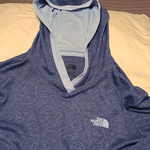 New North Face pull over.